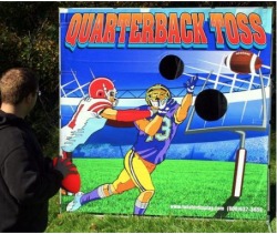 Quarterback Toss Frame Game