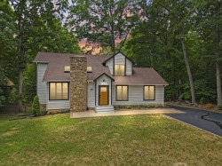 Valentine Vista Lake House