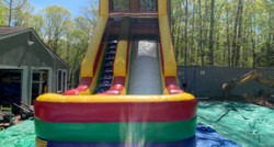 7d58e3 d4829f386cb347f4ae8a2bf56b4b079emv2 1635290526 21' Rainbow Dry Slide - 1.5hp